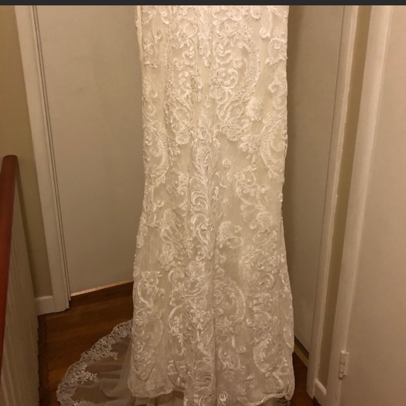 SOLD Galina Signature Wedding Dress - Picture 8 of 9